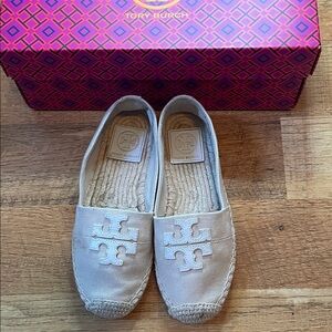 Authentic Tory Burch Off White Espadrilles with Logo Like New